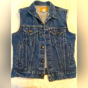 Vintage Levis 1980s Denim “Trucker” vest. Excellent condition